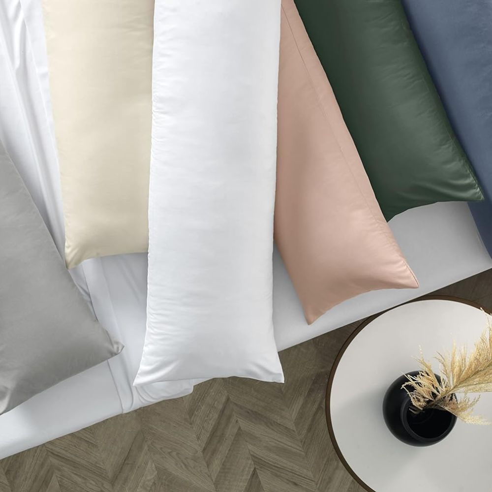 Fronha Body Pillow Toque Acetinado 40cm x 130cm Altenburg Bege
